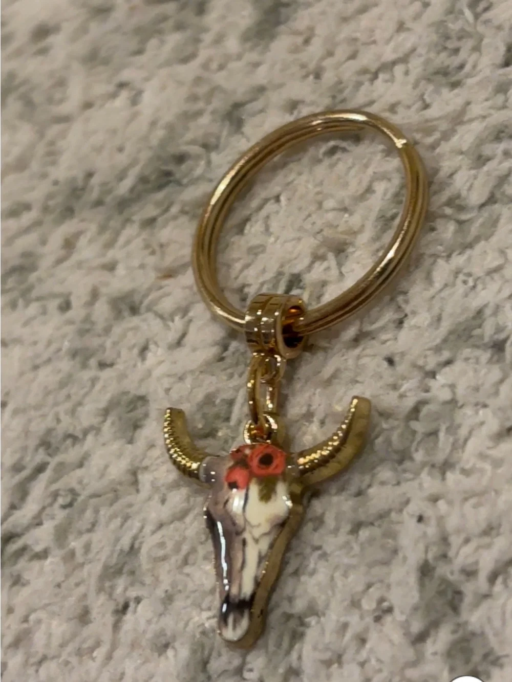Gold-Tone Western Cattle Skull Bull Keychain with Floral Accent NWT 2”